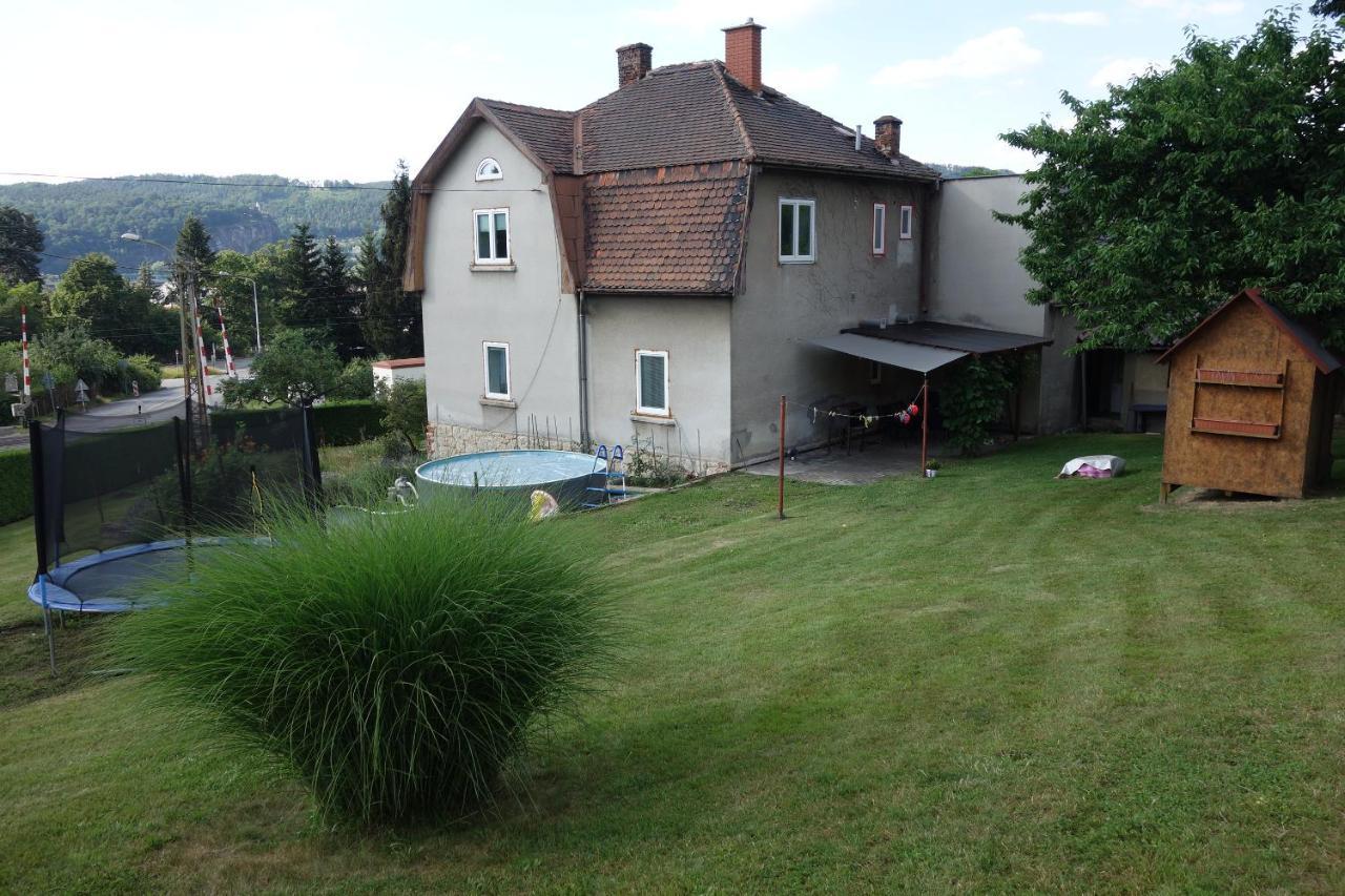 Pod Chlumem - Utulny Byt V Blizkosti Centra Decin Exterior photo