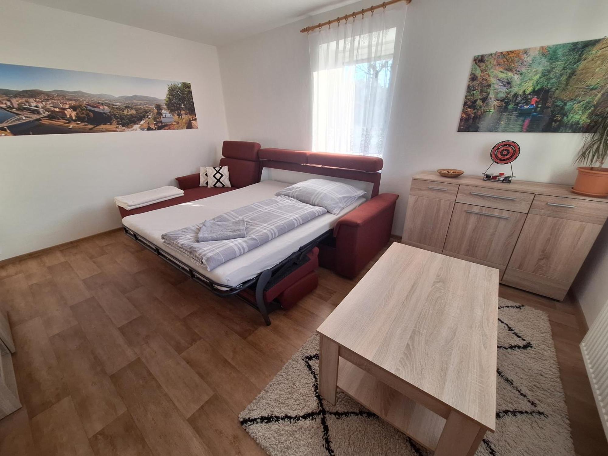 Pod Chlumem - Utulny Byt V Blizkosti Centra Decin Exterior photo
