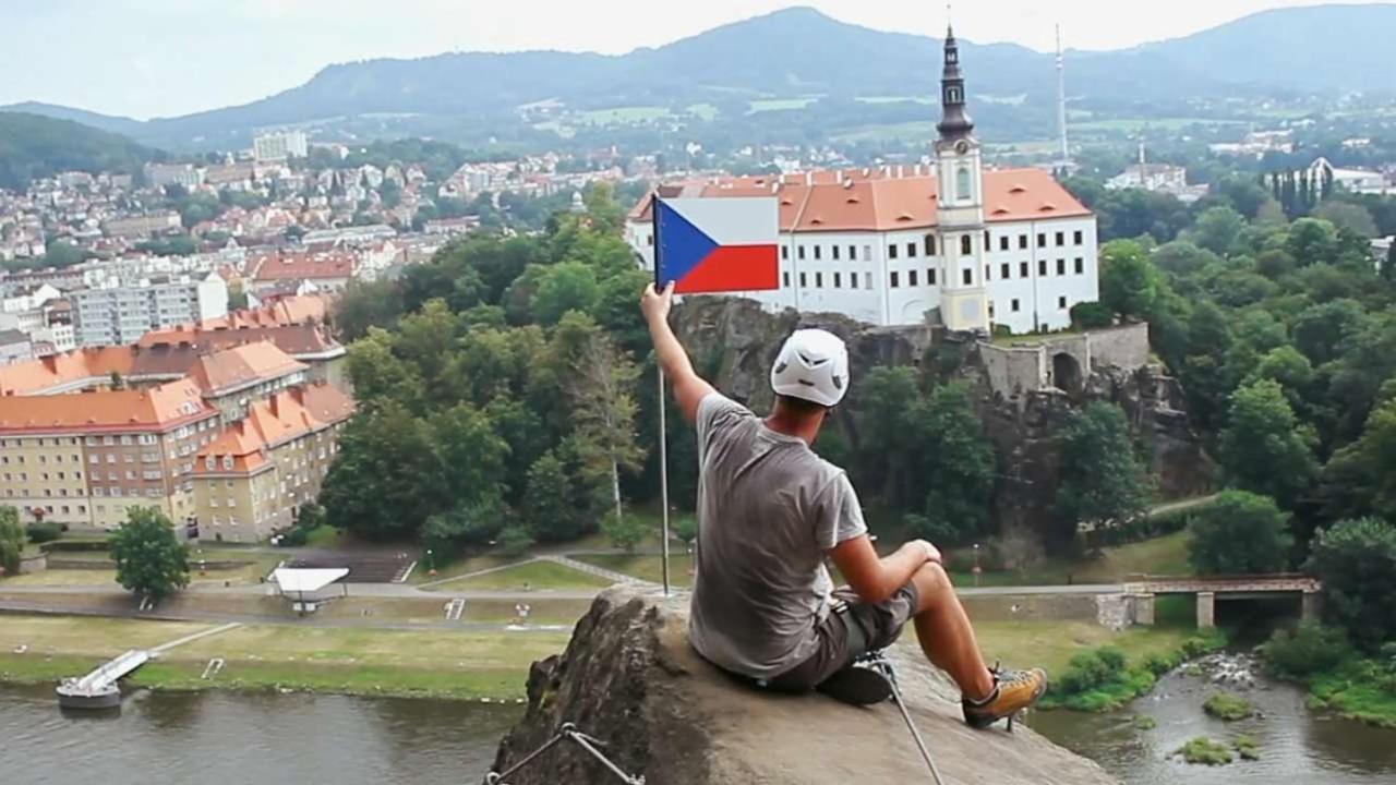 Pod Chlumem - Utulny Byt V Blizkosti Centra Decin Exterior photo