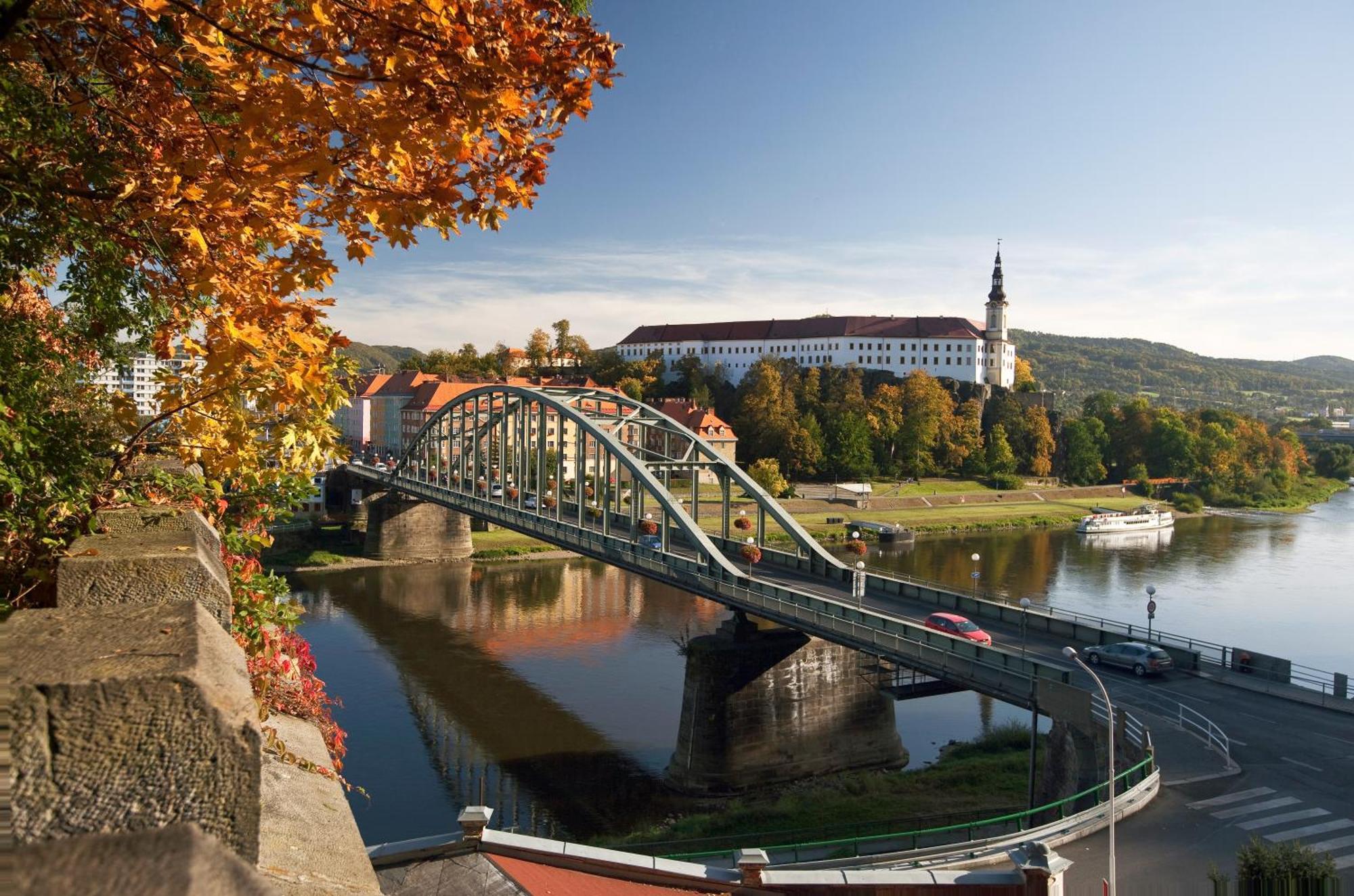 Pod Chlumem - Utulny Byt V Blizkosti Centra Decin Exterior photo